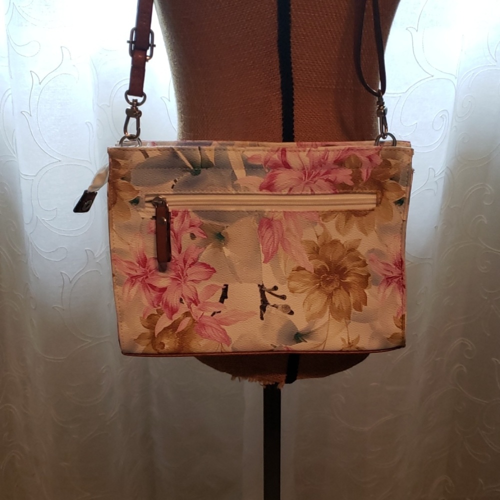 Purse - Picture 2 of 3